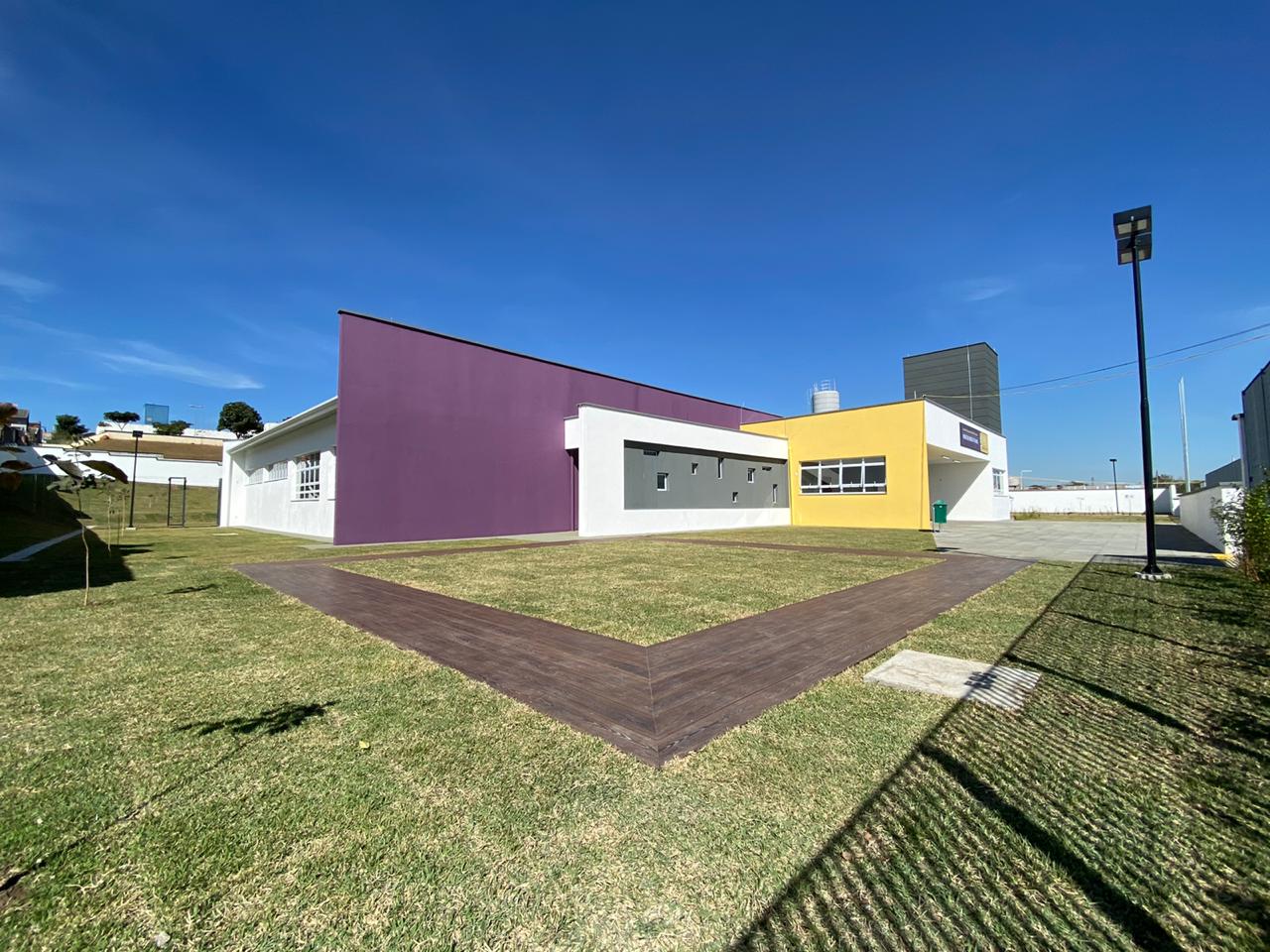 Creches e Escolas